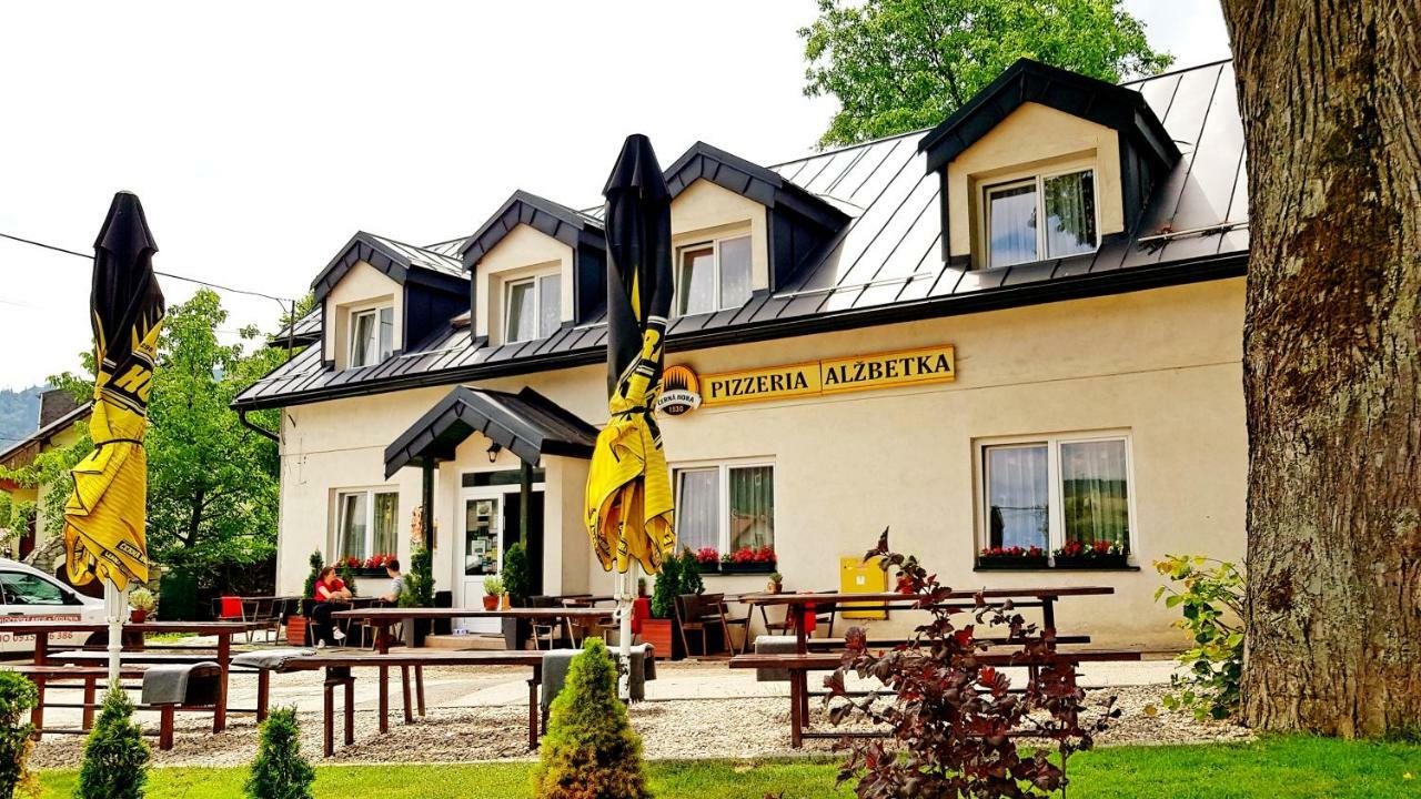 Pizzeria Alzbetka Hotel Strecno Exterior photo